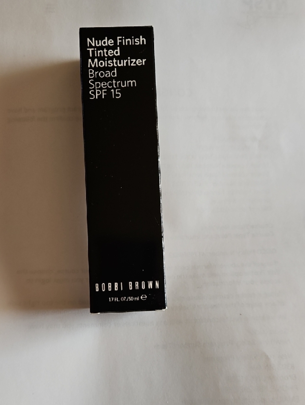 Bobbi Brown Black Nude Finish Tinted Moisturizer - Picture 2 of 5